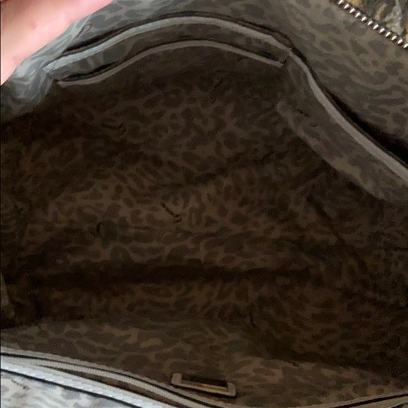 Matching guess purse and wallet set - Picture 4 of 5